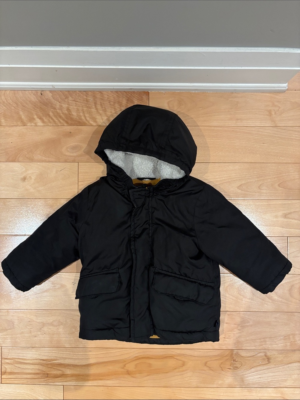 GAP 12-18m Toddler Black Hooded Puffer Jacket with Sherpa Lining